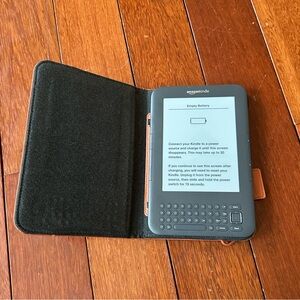Amazon Kindle Keyboard 3rd Generation D00901 - Needs New Battery